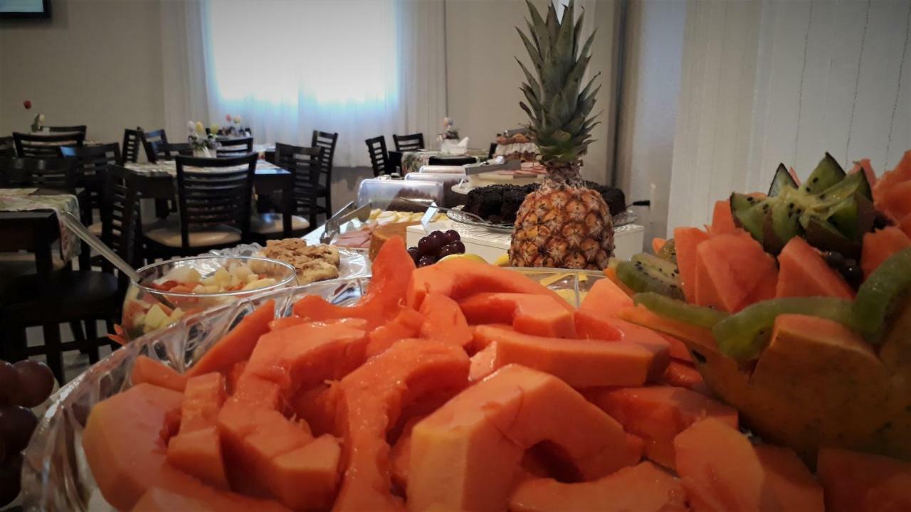 Nelo Hotel 2*